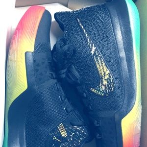 Kyrie 3 Premium iD Men's Basketball Shoe 8.5